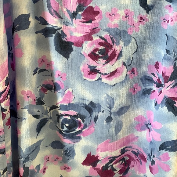 Skirt and top - Picture 2 of 9